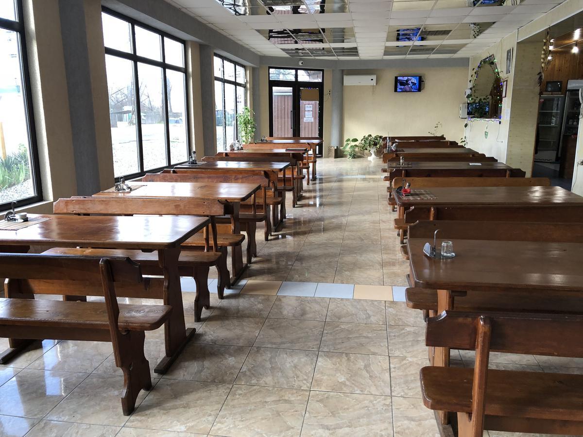 Cafe-Hotel Assir Pizunda Luaran gambar