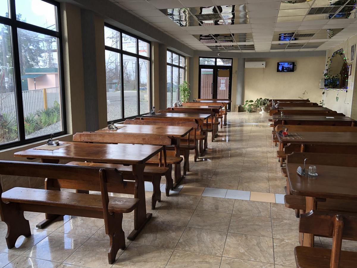 Cafe-Hotel Assir Pizunda Luaran gambar
